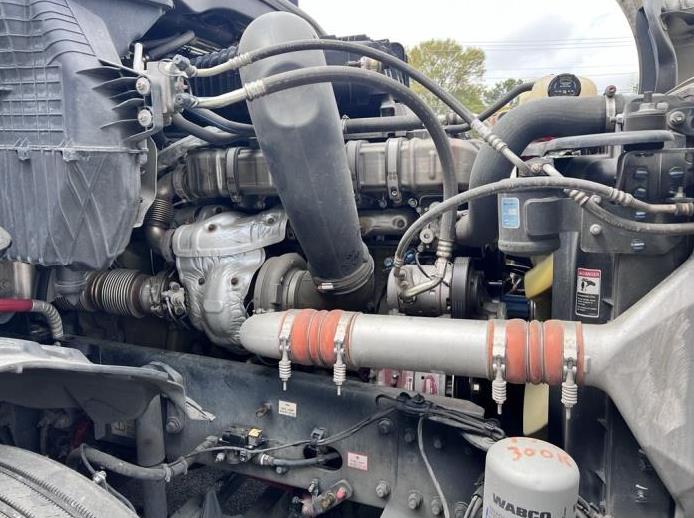 2021 Freightliner Cascadia-17