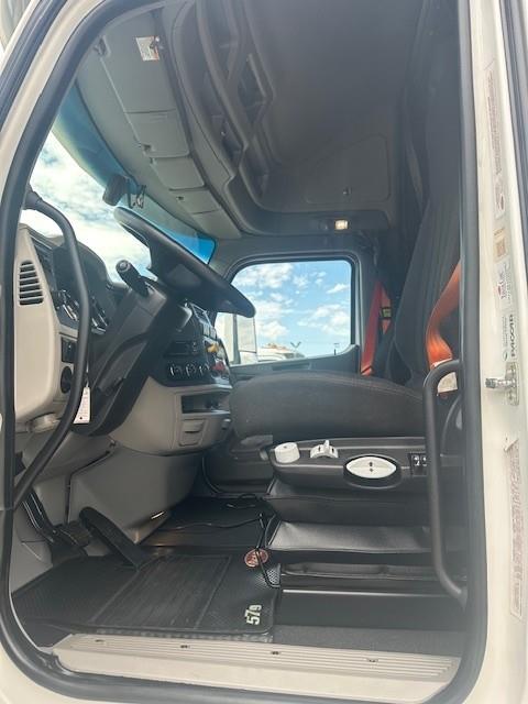 2021 Peterbilt 579-9