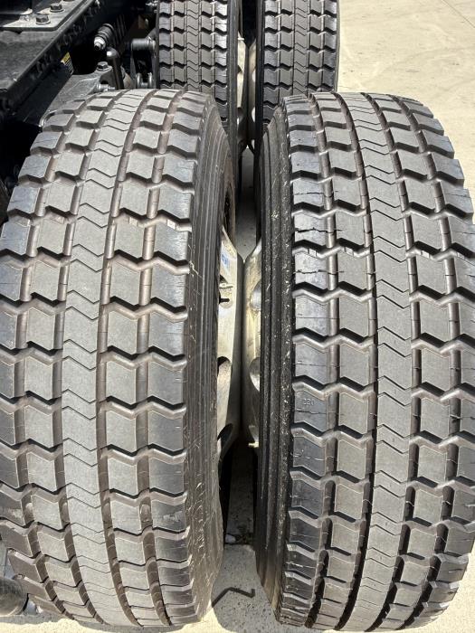 2022 Peterbilt 579-5