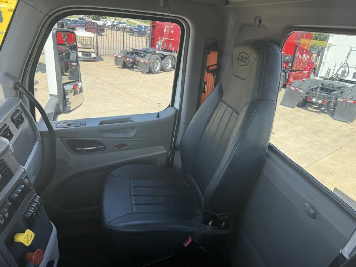 2021 Peterbilt 579-7