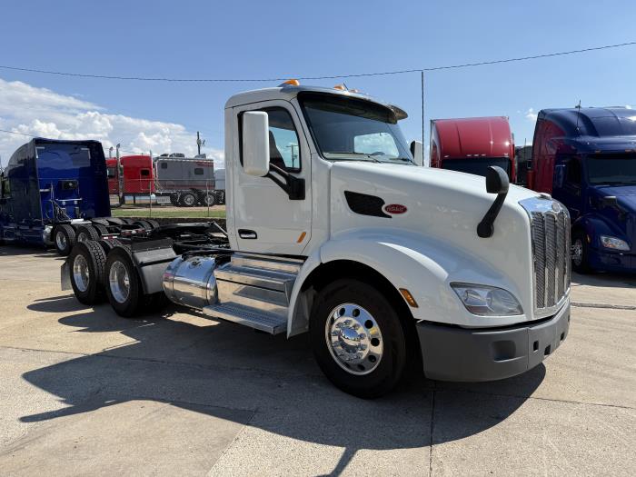 2021 Peterbilt 579-18