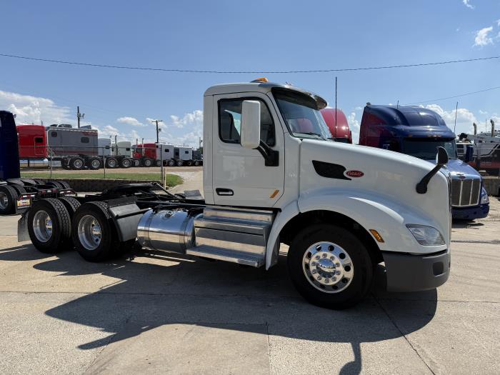 2021 Peterbilt 579-2