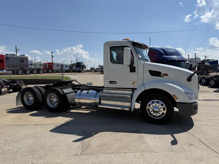 2021 Peterbilt 579-19