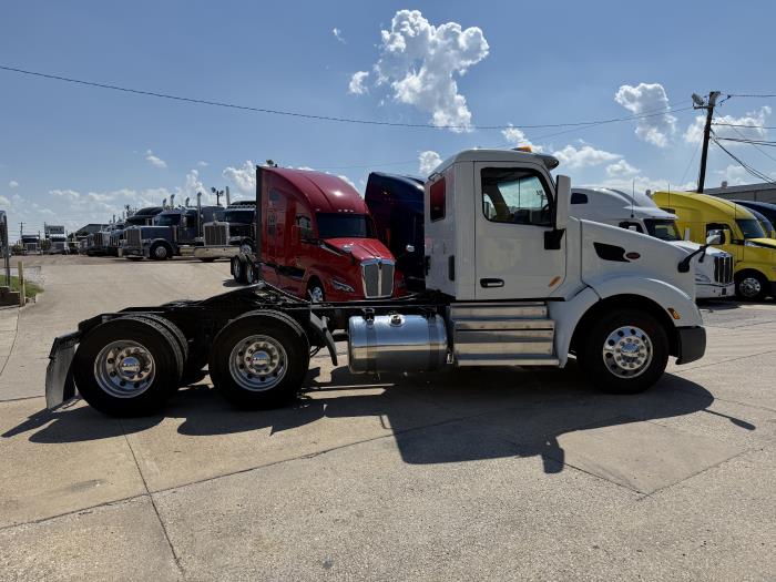 2021 Peterbilt 579-22