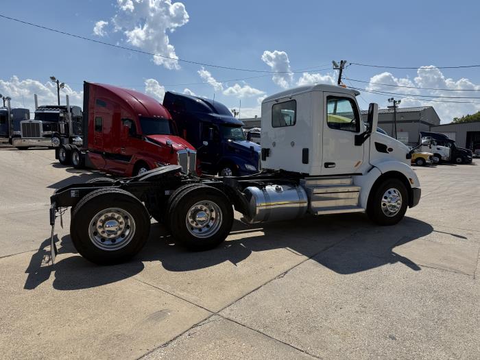 2021 Peterbilt 579-24