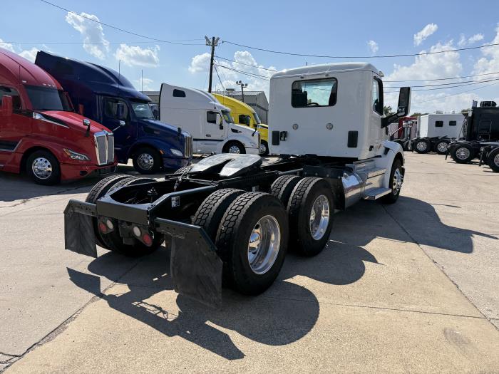 2021 Peterbilt 579-27