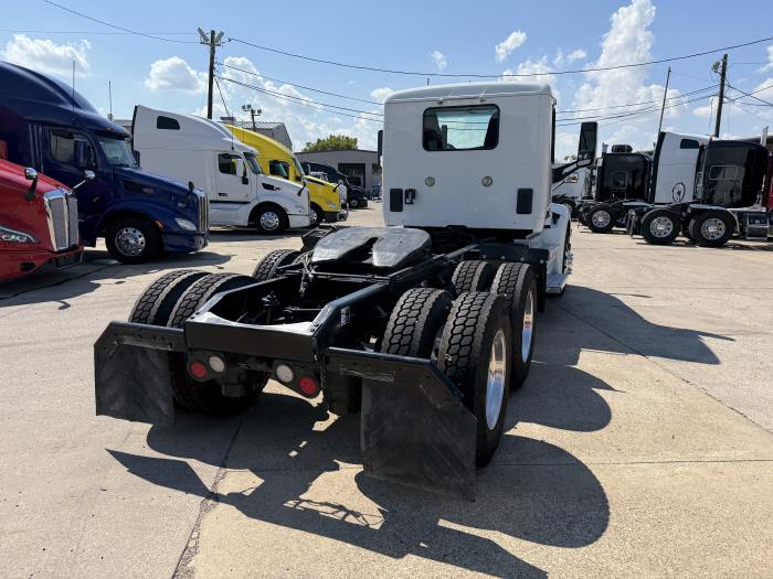 2021 Peterbilt 579-28