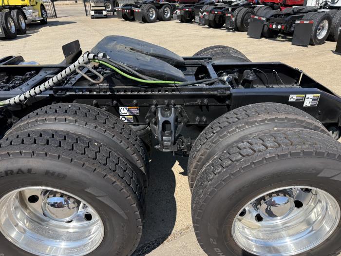 2021 Peterbilt 579-36