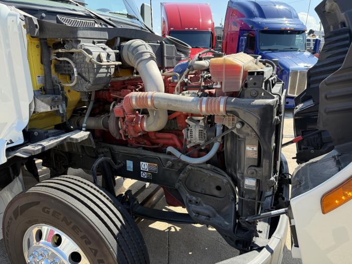 2021 Peterbilt 579-37