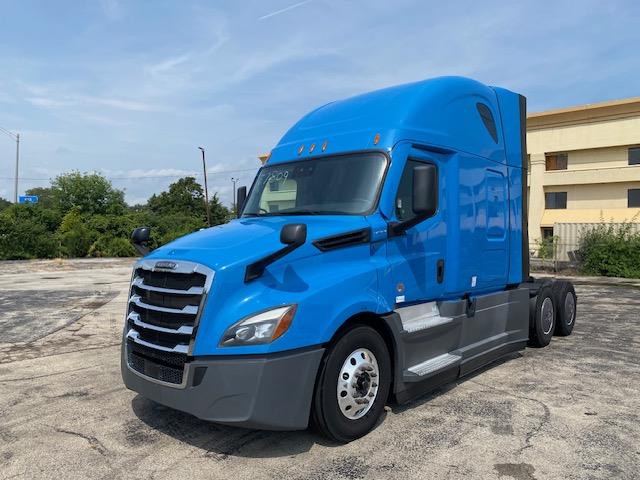 2022 Freightliner Cascadia-1