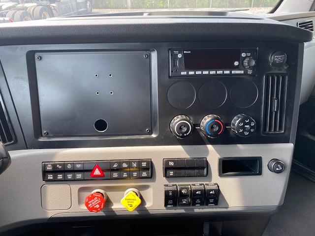 2022 Freightliner Cascadia-19