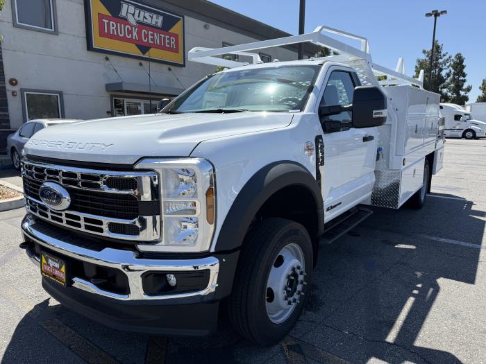 2025 Ford F-550-1