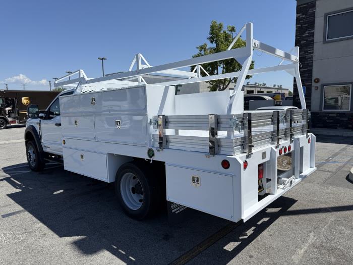 2025 Ford F-550 XL photo 3