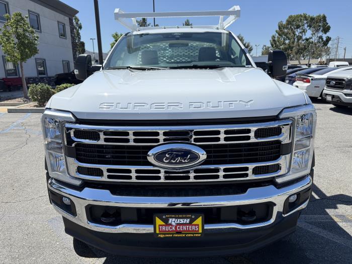 2025 Ford F-550-9