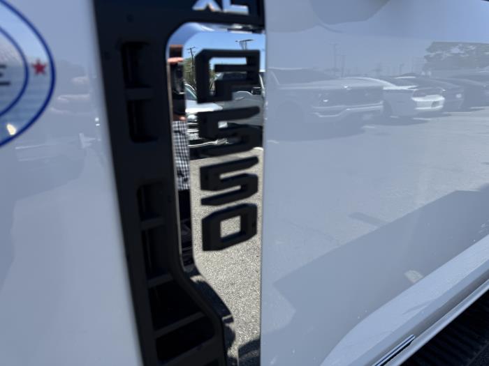 2025 Ford F-550-25