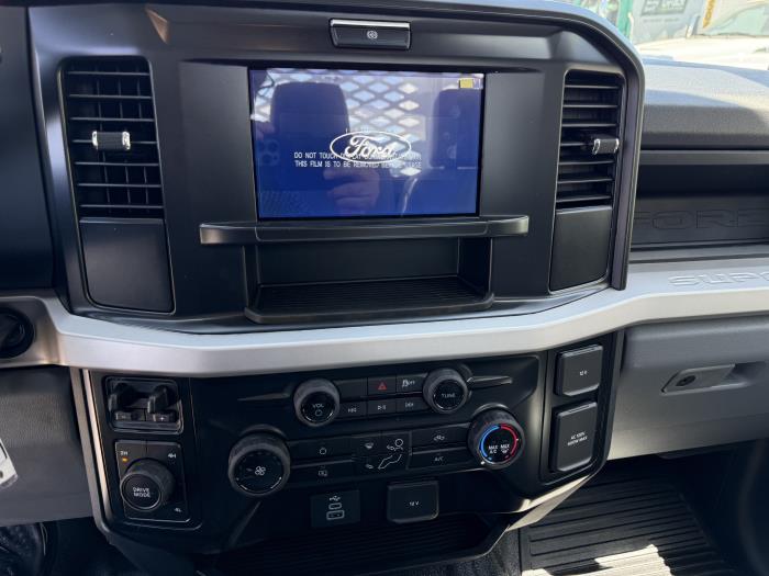 2025 Ford F-550-31