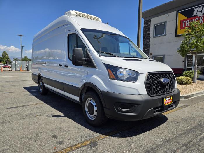 2022 Ford Transit-250-9