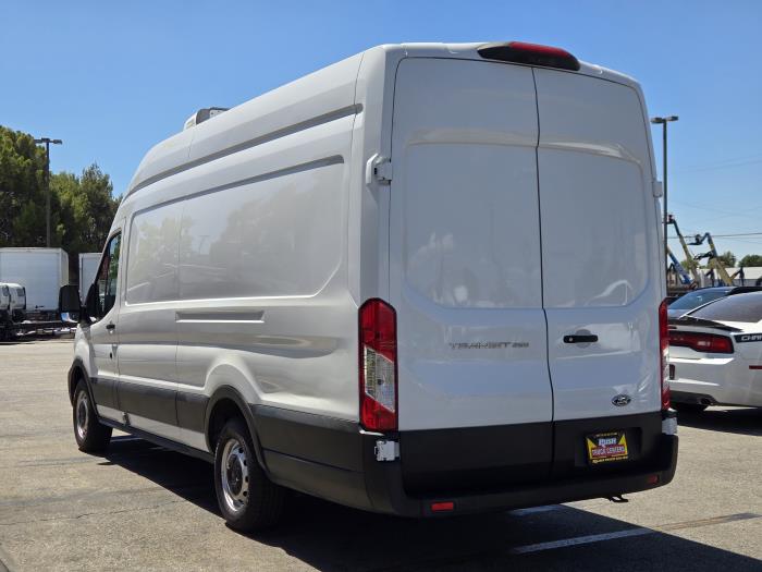 2022 Ford Transit-250-12