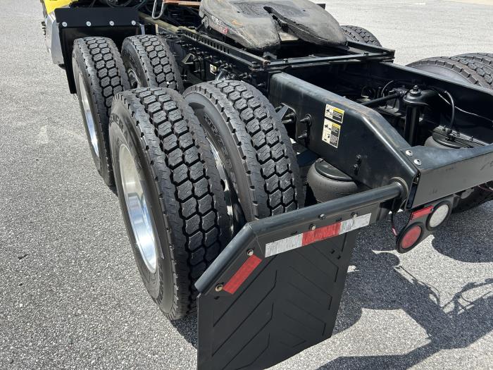 2021 Peterbilt 579-5