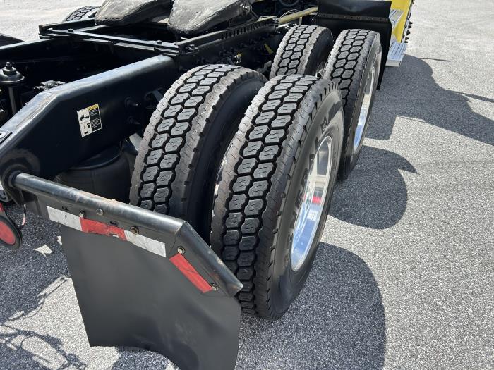 2021 Peterbilt 579-7