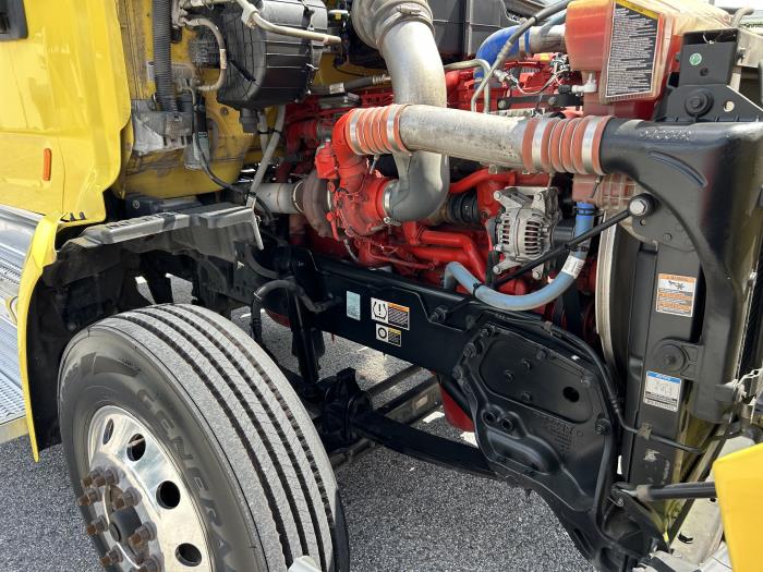 2021 Peterbilt 579-11