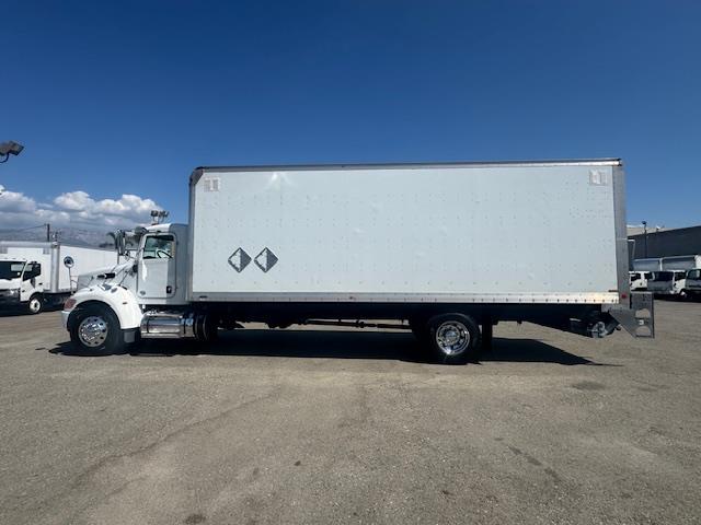 2020 Peterbilt 337-7