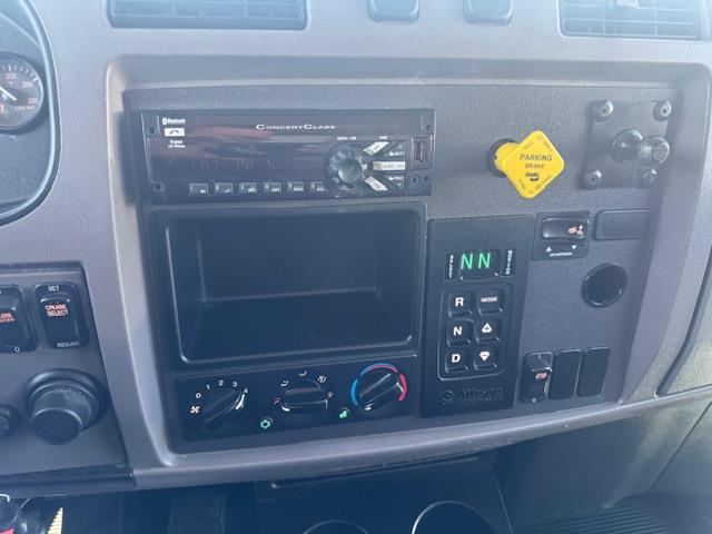 2020 Peterbilt 337-16