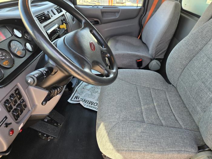 2020 Peterbilt 337-1