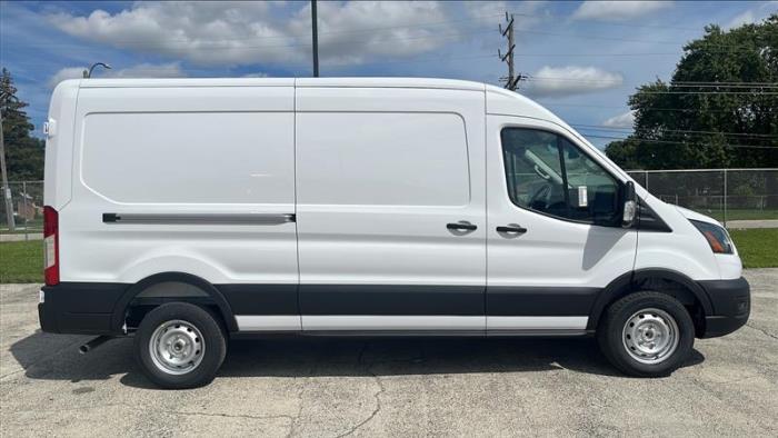 2025 Ford Transit-250-7