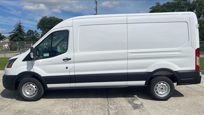 2025 Ford Transit-250-2
