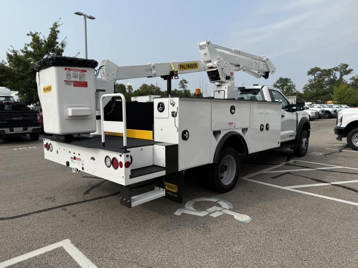2025 Ford F-550-5