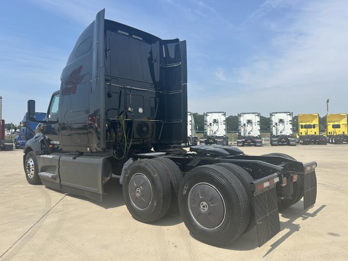 2022 International LT625-6