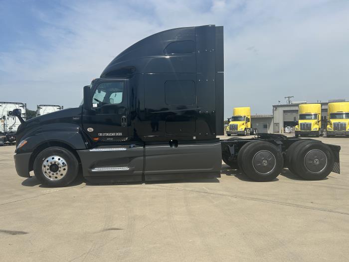 2022 International LT625-7