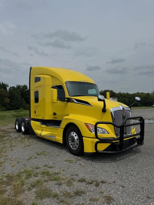 2024 Kenworth T680 photo 3