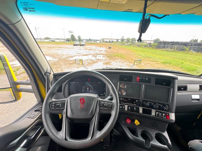 2024 Kenworth T680-20