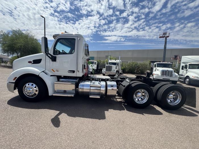 2022 Peterbilt 579-2