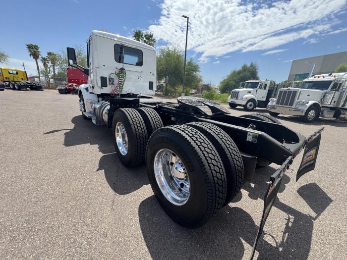 2022 Peterbilt 579-4
