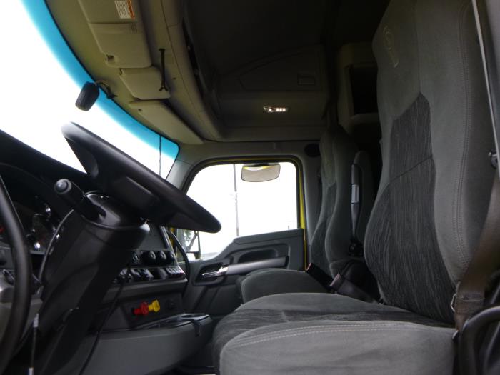 2021 Kenworth T680-13