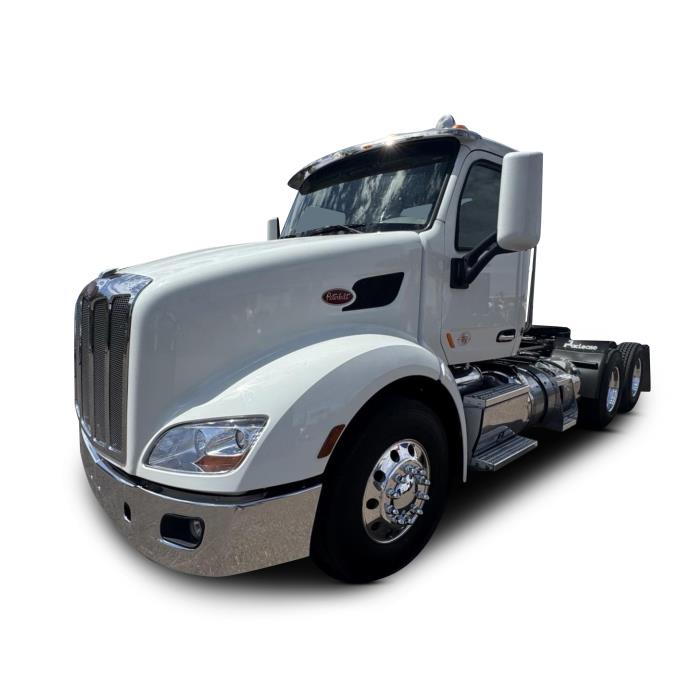 2022 Peterbilt 579-0