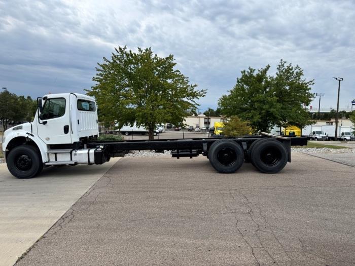 2020 Freightliner Business Class M2 106-8