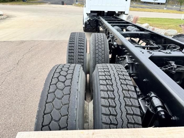 2020 Freightliner Business Class M2 106-9