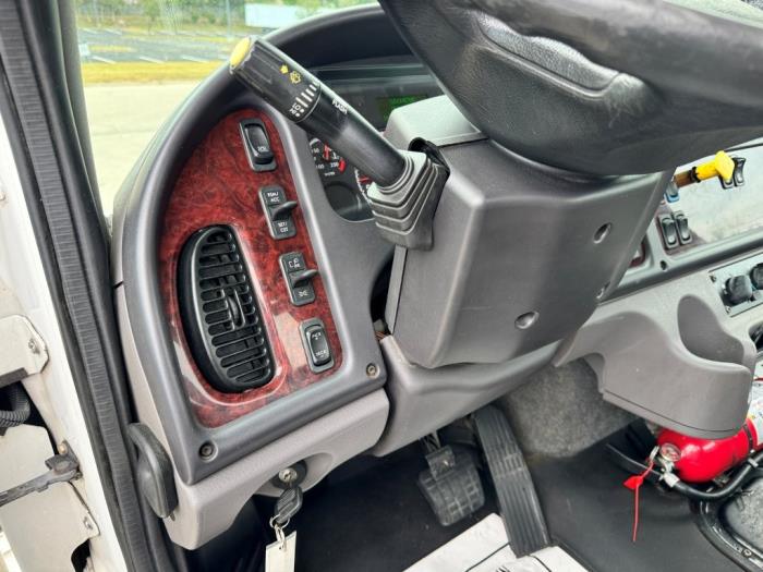 2020 Freightliner Business Class M2 106-15