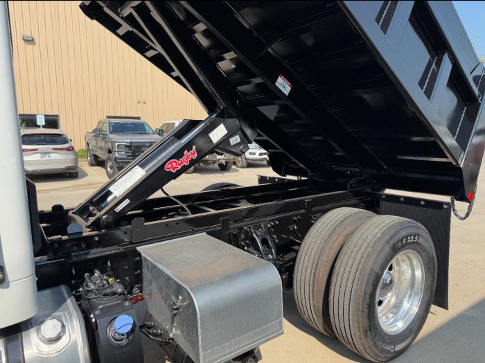 2025 Peterbilt 536-4