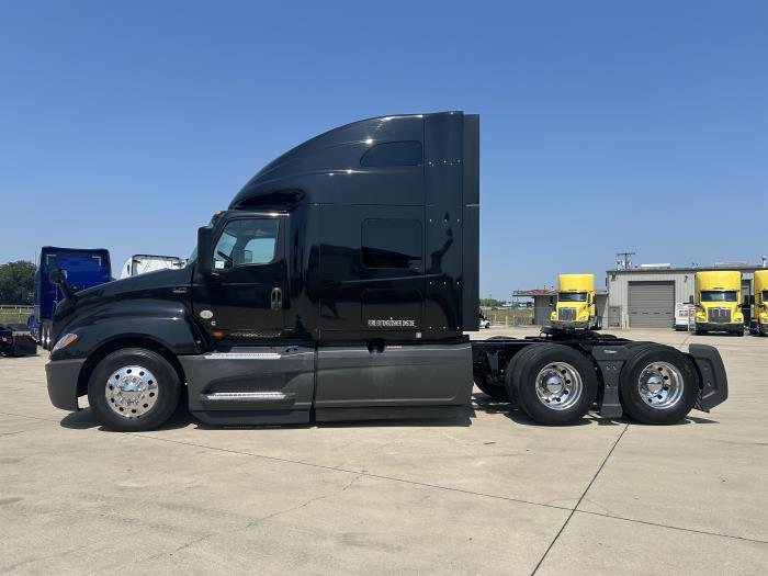 2022 International LT625-7
