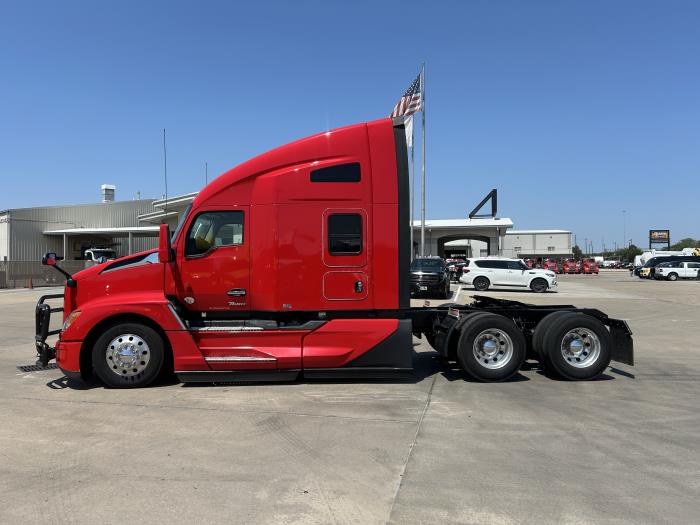 2024 Kenworth T680-2
