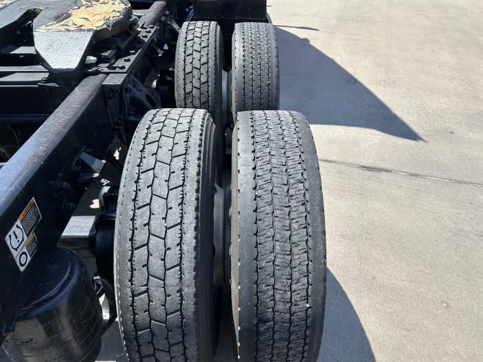 2024 Kenworth T680-11