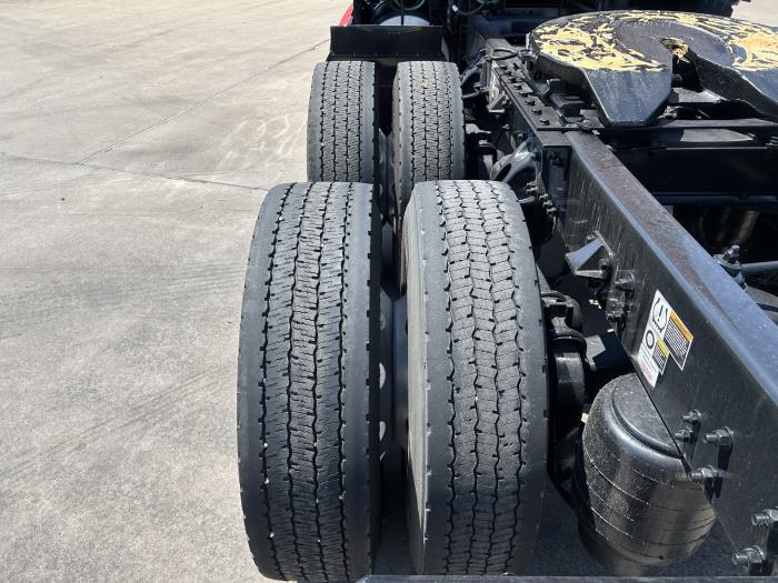 2024 Kenworth T680-12