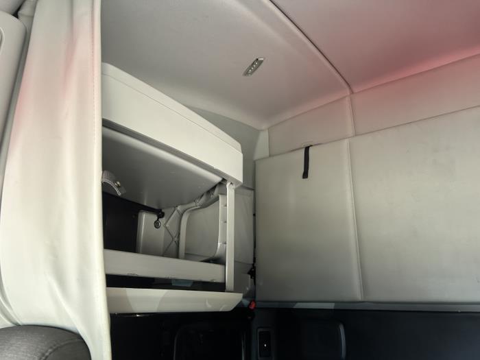 2024 Kenworth T680-28