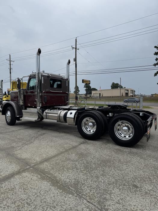 2026 Peterbilt 589-2