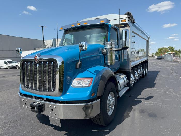 2025 International HX620-2
